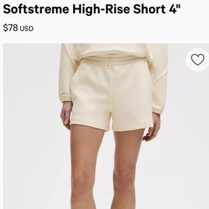 Lululemon Athletica 2 SOFTSTREME HIGH RISE 4” shorts cream Elastic Waistband